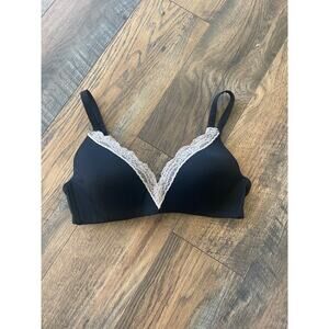 Motherhood Maternity Black w/Ivory Lace Wireless Nursing Bra (34C)